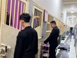 Perkuat Deteksi Dini, Petugas Gelar Kontrol Keliling Blok Hunian Malam Hari: Tegaskan Komitmen Jaga Keamanan dan Ketertiban