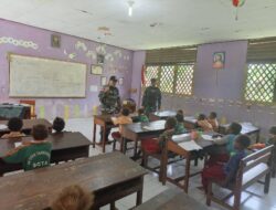 Satgas Pamtas Statis Yonif 143/TWEJ Gelar Kegiatan Belajar Mengajar Untuk Anak-anak Papua
