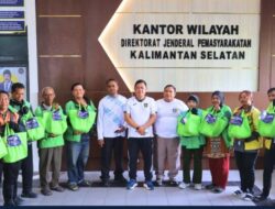 Ringankan Beban Pengemudi Ojek Online, Kanwil Ditjenpas Kalsel Gelar Bakti Sosial Bertajuk Imipas Peduli