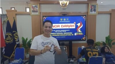 Kepala Bapas Kelas I Manokwari Beserta Jajaran Ikuti Kegiatan Donor Darah dan Pemeriksaan Kesehatan Gratis Dalam Semarak Hari Bhakti Kementerian Imigrasi dan Pemasyarakatan ke-1