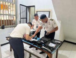 Upaya Menjaga Keamanan, Lapas Brebes Lakukan Pemeliharaan Senjata Api