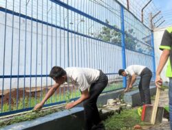 Bersih dan Nyaman Bersama, Kebersamaan Petugas dan Warga Binaan Warnai Korve Rutan Sukadana