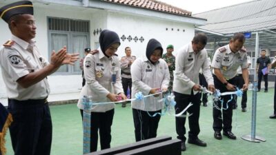 Tandatangani Prasasti di Aula,  Dirjen Pas Mashudi Resmikan Dapur Sehat Lima UPT Pemasyarakatan Lampung