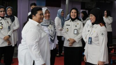 Ketua Umum PIPAS Deasy Mashudi Beri Apresiasi Kreatifitas Hasil Karya Warga Binaan Lapas Perempuan Bandar Lampung