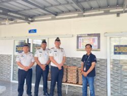 Wujud Keberhasilan Program Pembinaan Kemandirian, Rutan Kelas I Bandar Lampung Serahkan Hasil Produksi Telur Ayam Kepada Pihak Ketiga