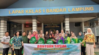 Wujud Kepedulian, Dharma Wanita Persatuan Pemasyarakatan Lampung Bagikan Bantuan Sembilan Bahan Pokok di Lapas Rajabasa