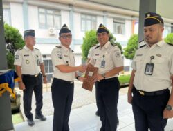 Ingatkan Soal Integritas, Kalapas Kelas IIA Banyuasin Pimpin Apel Penyematan Tanda Kenaikan Pangkat Bagi 17 pegawai