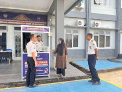 Kepala Lapas Banyuasin Serahkan Gerobak Usaha untuk Keluarga Warga Binaan