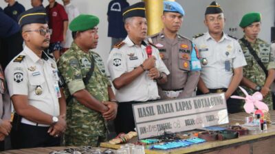 Lapas Kelas IIB Kotaagung Gandeng TNI-Polri Lakukan Razia Blok Hunian Warga Binaan Cegah Peredaran Barang Terlarang