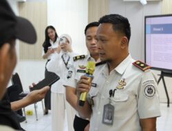 Asah Public Speaking, Kepala Rutan Sukadana Siap Wujudkan Pelayanan Publik yang Lebih Komunikatif