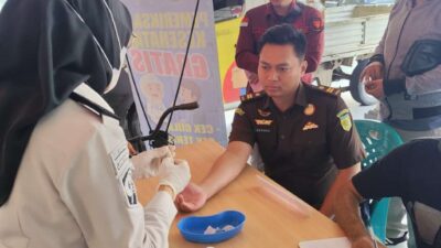 Tim Medis Klinik Passai Gelar Pelayanan Pengobatan Gratis di Area Luar Institusi