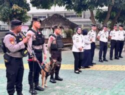 Perkuat Deteksi Dini Narkoba, Kalapas Kelas I Bandar Lampung Pimpin Apel Pagi Bersama Tim K9 Polda