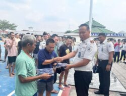 Rutan Kelas I Bandar Lampung Bagikan Baju Dis dan Perlengkapan Mandi Bagi Tahanan Baru