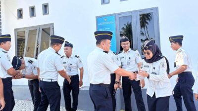 Pimpin Apel Pagi, Kalapas Febriansyah Beri Apresiasi dan Pesan Penguatan Kepada Pegawai yang Resmi Mengemban Amanah Sebagai PNS