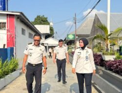 Jaga Kondusifitas Lingkungan, Kalapas Kelas I Bandar Lampung Bersama Pejabat Struktural Lakukan Deteksi Dini Blok Hunian