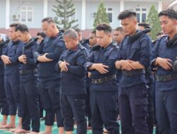 Ikhtiar Menjemput Berkah, Khusyuknya Shalat Istisqa di Lapangan Rutan Bandar Lampung