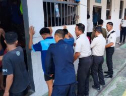 Lapas Kelas IIB Ampana Geledah Kamar Hunian Warga Binaan Cegah Gangguan Keamanan dan Ketertiban