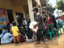 Pembagian Bansos Beras Pemerintah Pusat di Purwo Adi, Warga Diingatkan Pahami Mekanisme Program Pemerintah
