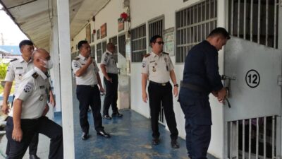 Tinjau Blok Hunian, Kalapas Metro Sapa Warga Binaan