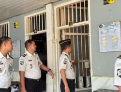 Pejabat Struktural Lapas Kelas I Bandar Lampung Lakukan Kontrol Rutin untuk Deteksi Dini dan Sterilisasi Blok Hunian