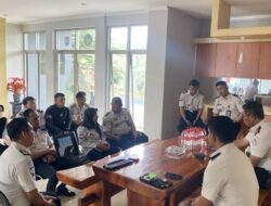 Kalapas Karanganyar dan Jajaran Pegawai Bahas Perancangan SOP Baru