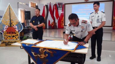 Kalapas Karanganyar Ikuti Kunjungan Kerja Kepala BNNP Jawa Tengah dan Penandatanganan Deklarasi Lapas Bersinar di Nusakambangan